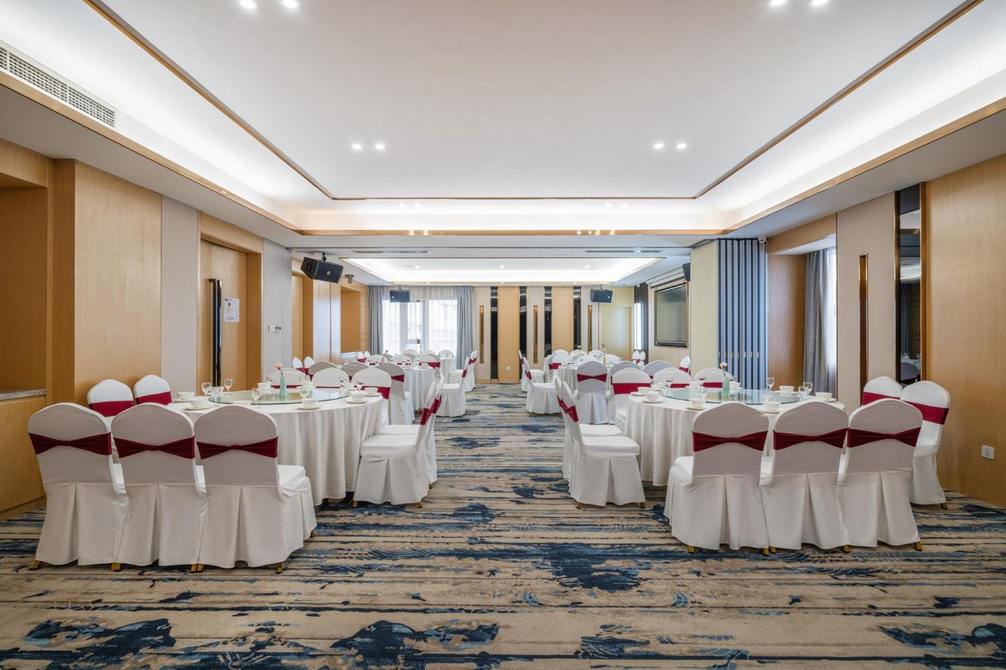Holiday Inn Express Chengdu Tianhe By Ihg Pixian Buitenkant foto